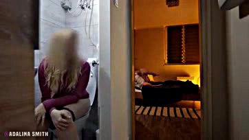 Stepbro gives oral sex in bathroom