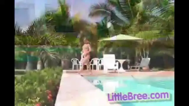 Little Bree in Bikini fingering